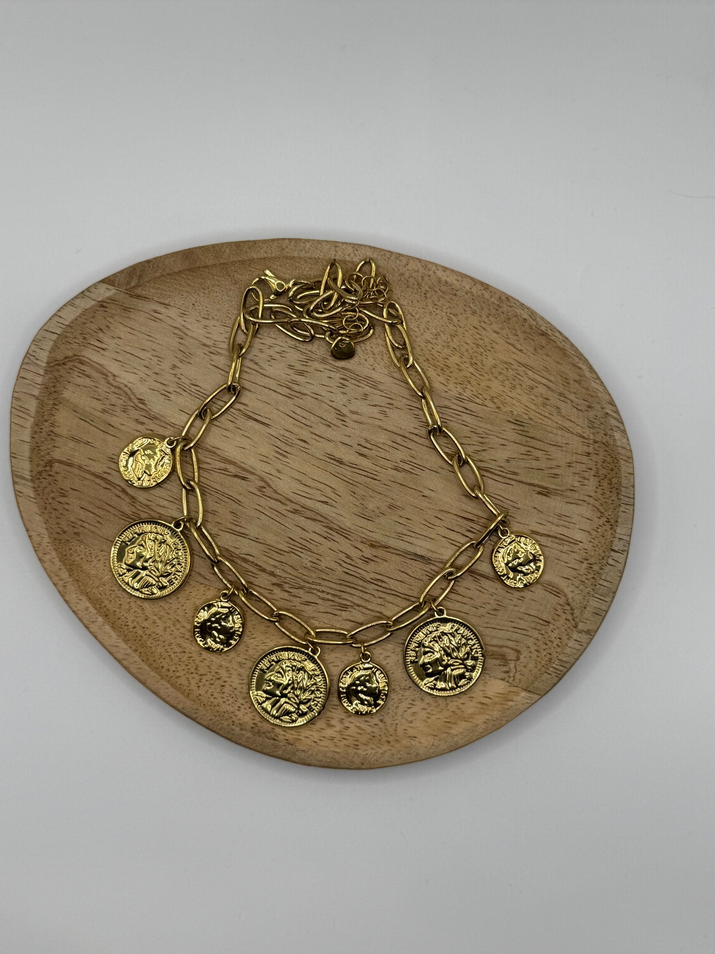 Collier médaillon chaîne