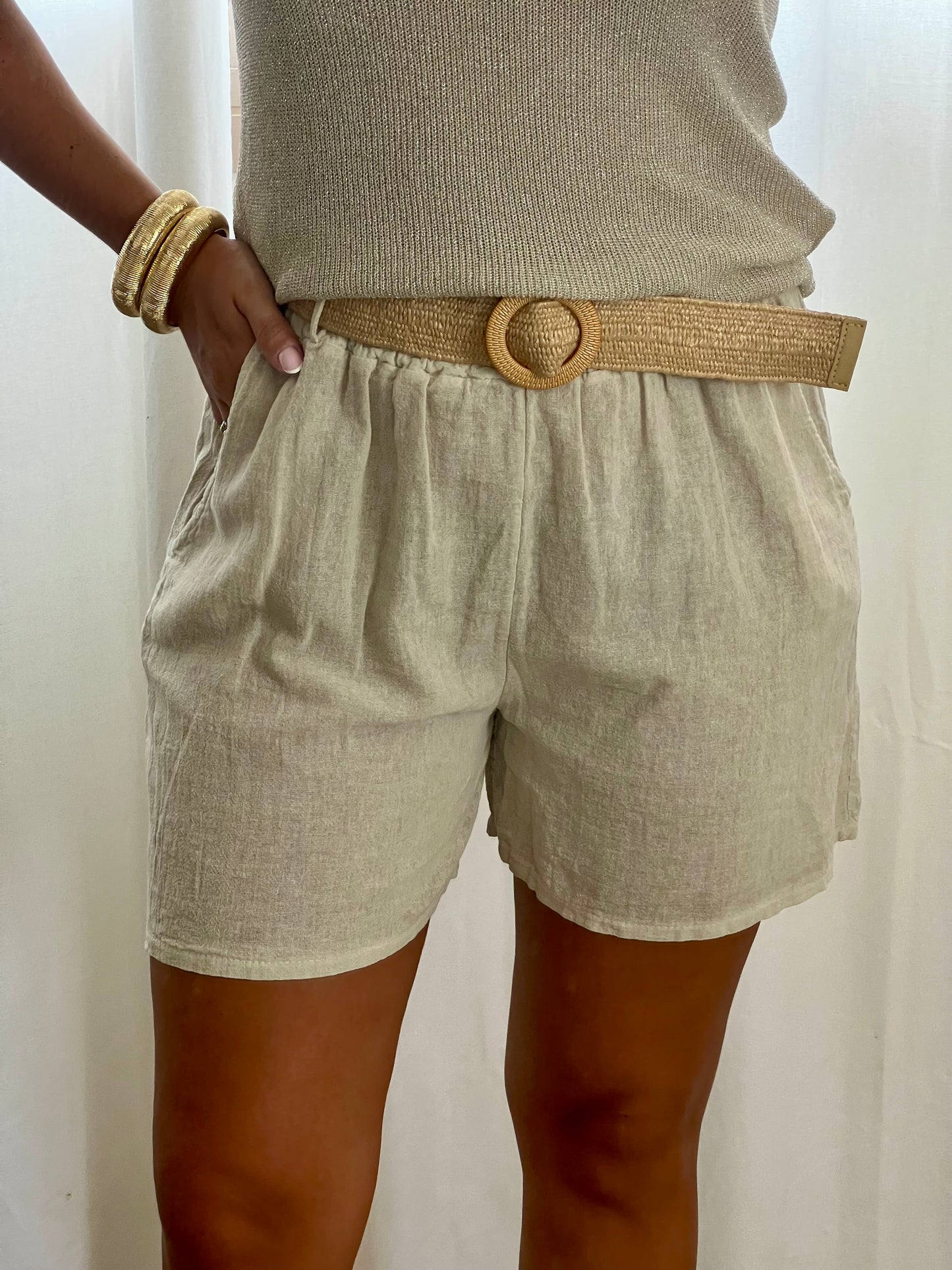 Short beige
