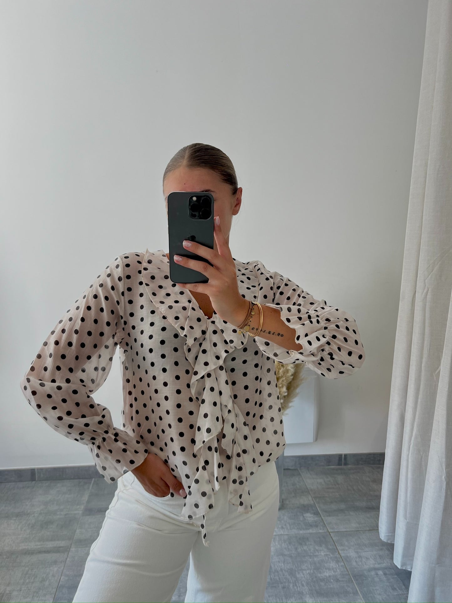 Blouse à pois blanche