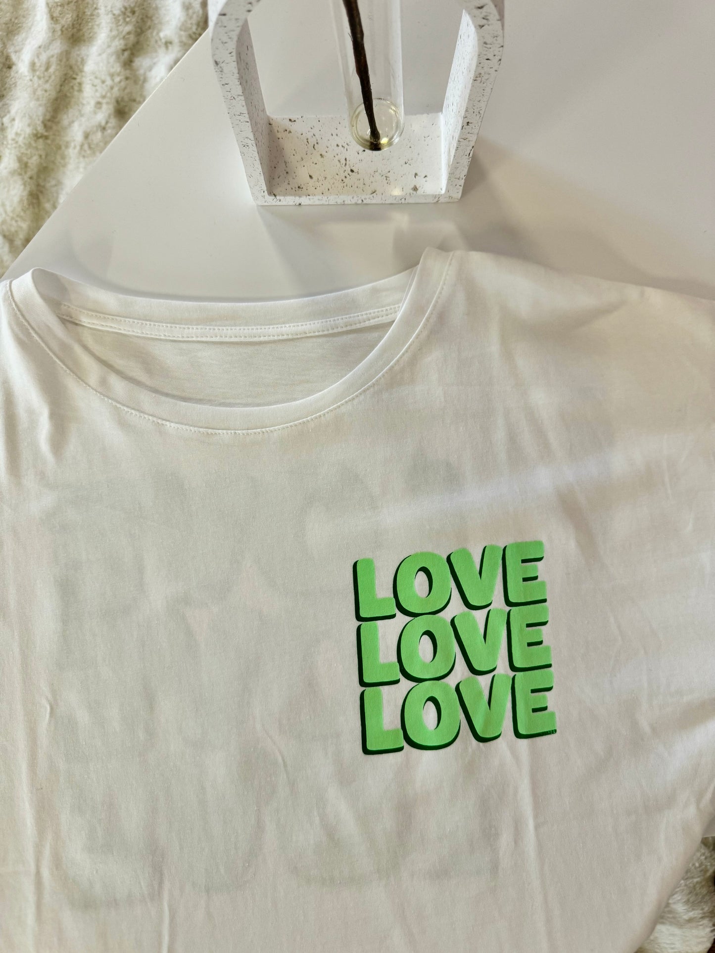 Tee shirt LOVE vert
