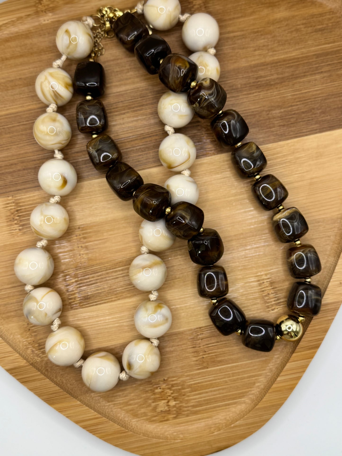 Collier perles marron