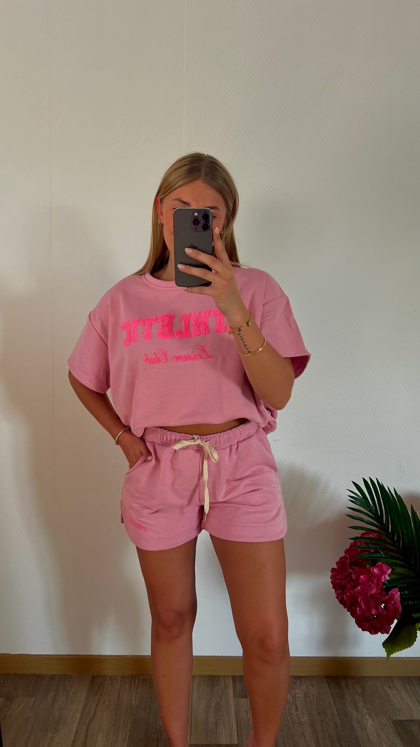 Ensemble Athletics rose