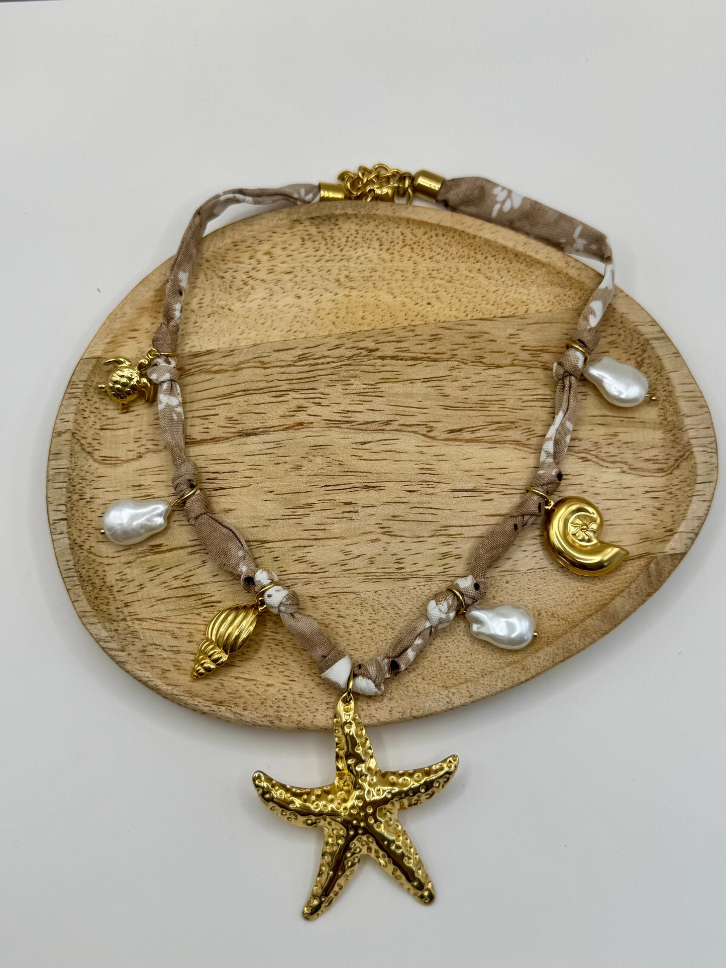 Collier cordon étoile beige